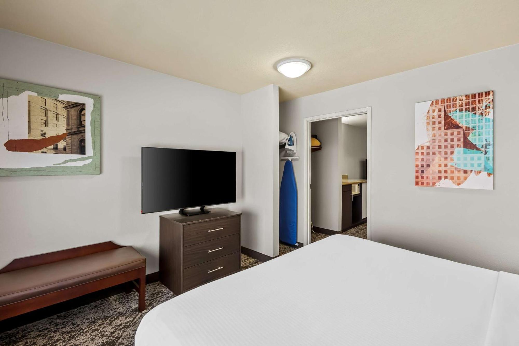 Best Western Fort Wayne Inn & Suites North Exterior photo