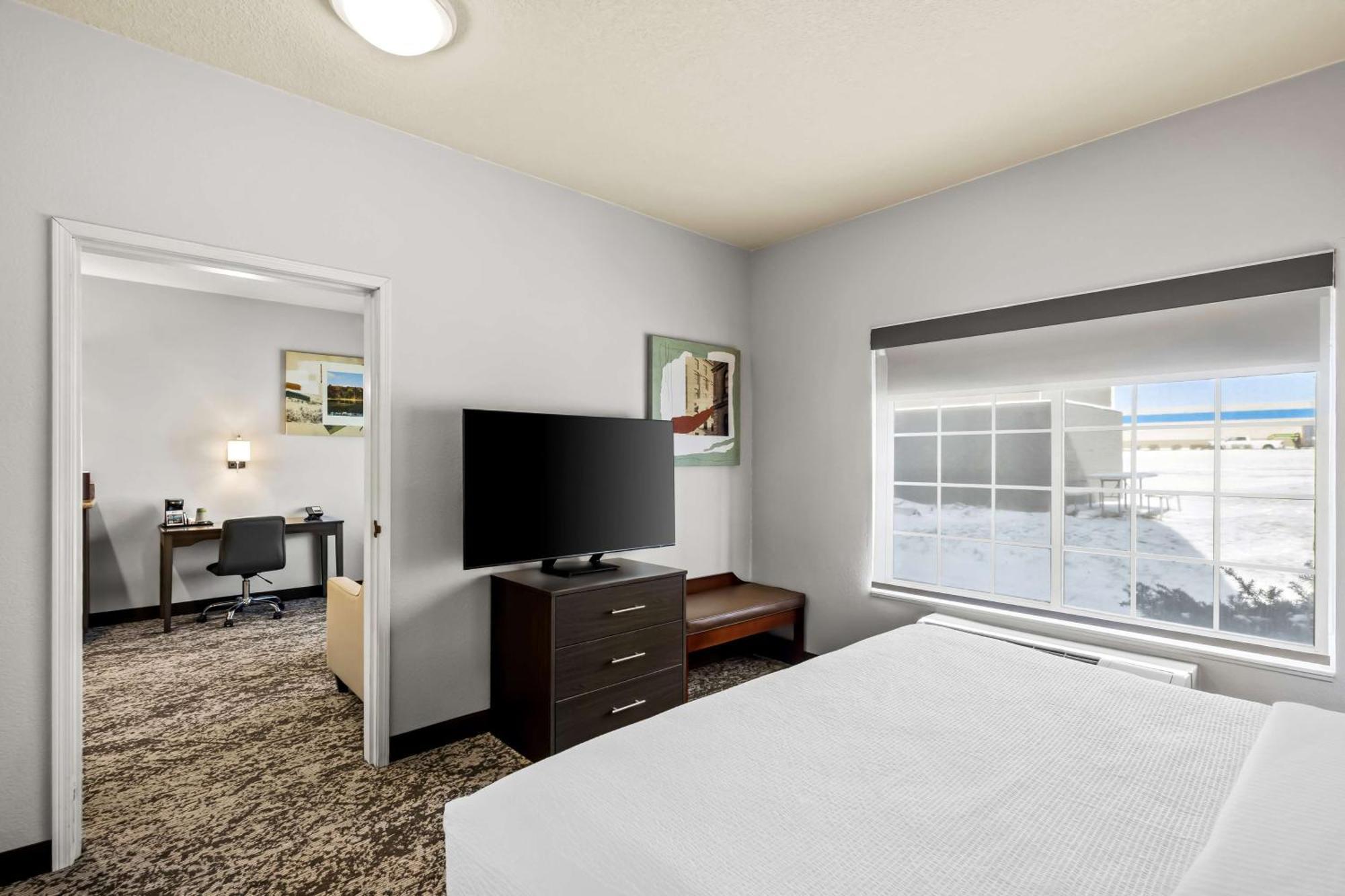Best Western Fort Wayne Inn & Suites North Exterior photo